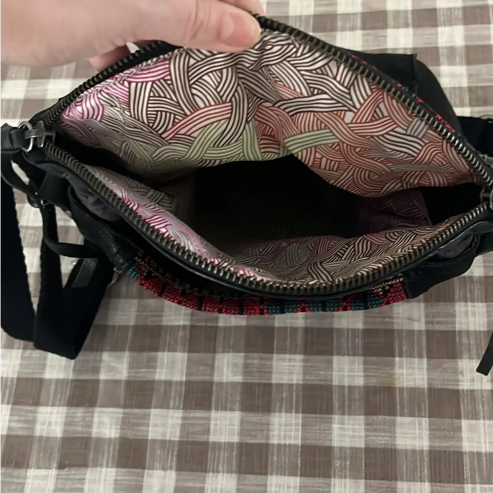 The Sak Black Leather Crossbody Bag - Picture 3 of 4